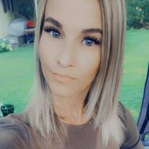 Meet your Posher, Véronik